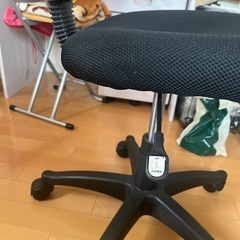 イス（キャスター付き）の画像