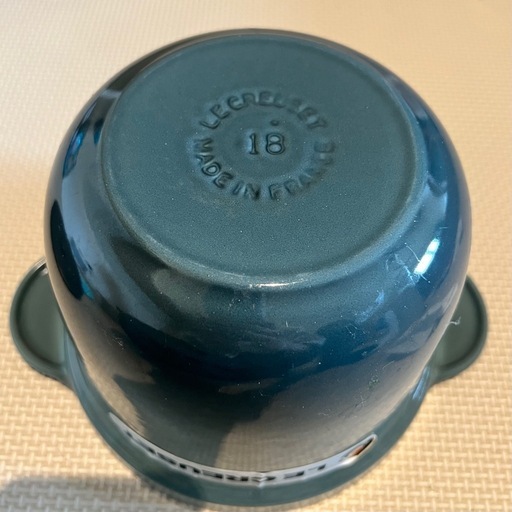 【値下げしました】LE CREUSET (ルクルーゼ) ココット・エブリィ18インナーリッド&ポットマット ブルー  鍋 値下げしました】LE CREUSET (ルクルーゼ) ココット・エブリィ18