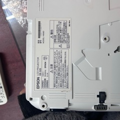 EPSON　中古品　プロジェクターの画像