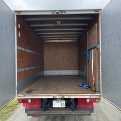 三菱　キャンター　トラック　2t ワイドロング　箱車の画像