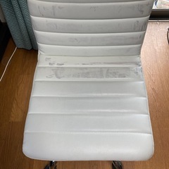 デスクチェア ホワイトの画像