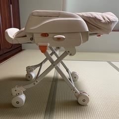 コンビ　ハイローチェア
の画像