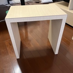 サイドテーブル、コーナーテーブル、台、椅子