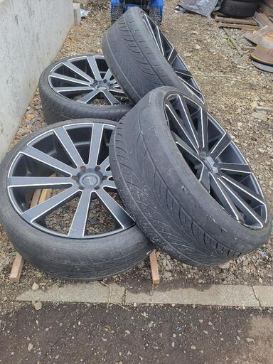 295/30R26タイヤホイール (HIRO) 真駒内のタイヤ、ホイールの