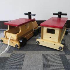 木製玩具 乗り物 連結汽車 子供が乗って遊べる 機関車＆客車 乗用玩具 遊具 幼稚園 手押し車 木のおもちゃ 蒸気機関車の画像