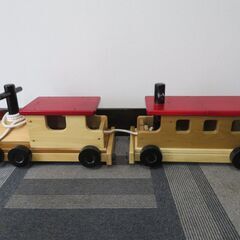 木製玩具 乗り物 連結汽車 子供が乗って遊べる 機関車＆客車 乗用玩具 遊具 幼稚園 手押し車 木のおもちゃ 蒸気機関車の画像