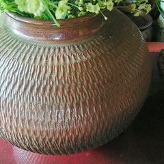 壺  陶器 約  31×32cm  大きいの画像