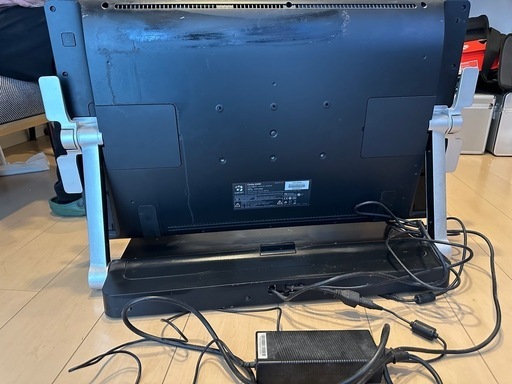 ワコム 液晶ペンタブ　Cintig 24HD DTK-2400