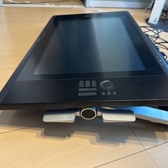 ワコム 液晶ペンタブ　Cintig 24HD DTK-2400の画像