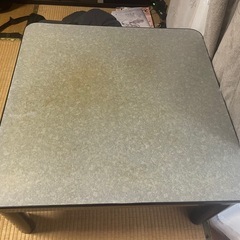 テーブル