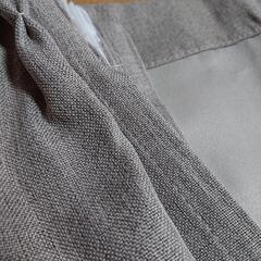 100×178グレーカーテンの画像