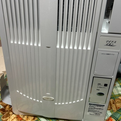 未使用コイズミ窓用エアコンリモコン付き 冷房、除湿専用
