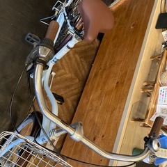 【SALE！4月中防犯登録無料！チューブ・チェーン新品！】 LEDオートライト　6段変速　26インチ自転車　水色の画像