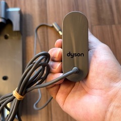 Dyson V8 純正 充電器の画像