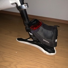 GIANT ホワイト　ロードバイク　ホイールなしの画像