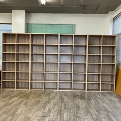 大型　本棚　一つ2000円の画像