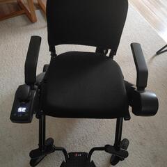 トヨタ　WHILL  電動車椅子の画像