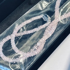 ラッピングフル包装新品未使用！人気人脈恋運運気パワーアップ水晶薄いピンクNOJESSクォーツネックレス⭐︎プレゼント最適！の画像