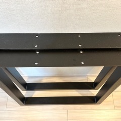 シンプルモダンデザイン
テーブルの画像