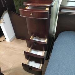 【6月7日まで】ドレッサーと椅子の画像