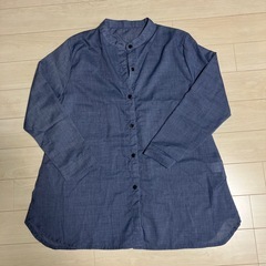 新品未使用　薄手のシャツ