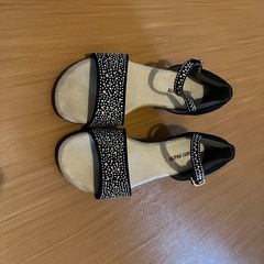 新品⭐️アルファキュービック 本革 サンダルの画像