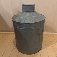 レトロなブリキのお茶缶(大)