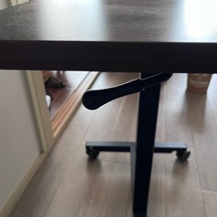 キャスター付　昇降式テーブルの画像