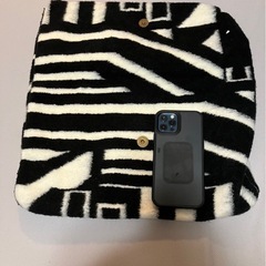 ローズバッド クラッチバッグの画像