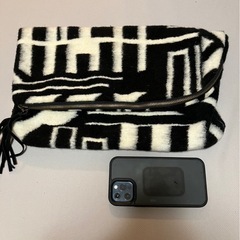 ローズバッド クラッチバッグの画像