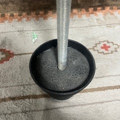 家の装飾用のプラスチック製のツリーです。の画像