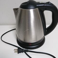 ※当選者様とお話し中※【無料】メタリックな電気ケトル（容量1.5...