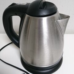 ※当選者様とお話し中※【無料】メタリックな電気ケトル（容量1.5リットル）　電気ポットの画像