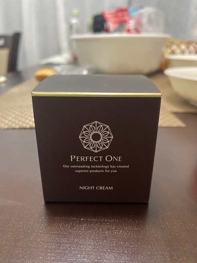 日本製薬パーフェクトワン夜用美容クリーム