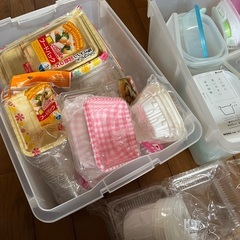 タッパーやフードパックいろいろ