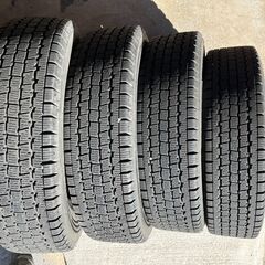 ブリヂストンW300スタッドレスタイヤ4本　145R12LT6PR　中古品の画像