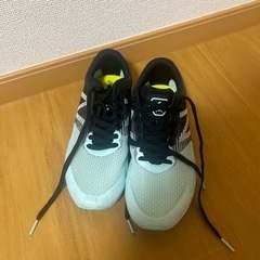 スニーカー