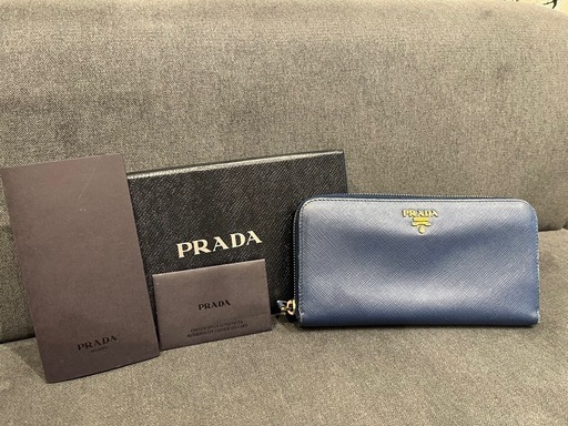 PRADA 新古品 プラダ サフィアーノ トライアングル ジップ
