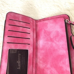 【未使用品】　配送・直接引渡OK　ロングウォレット　レディース 財布　縦１９cm 横１０cm 厚み２cmの画像