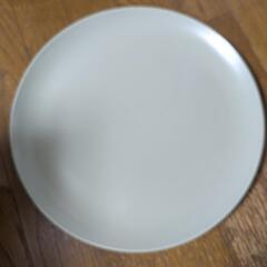 食器　皿　コシノジュンコ