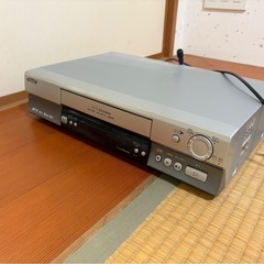 JVCケンウッド ビクター BS内蔵VHS Hi-Fi Gコードビデオ HR-F13の画像