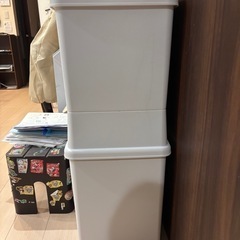 2段ゴミ箱の画像