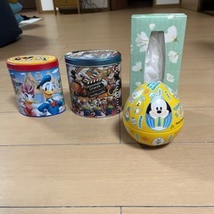 ディズニーお菓子の缶の画像