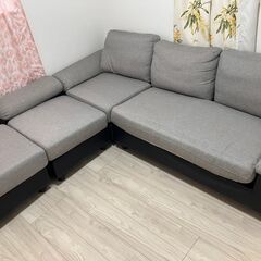 3人用のソファの画像