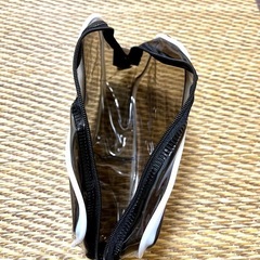 PUMAビニールポーチの画像