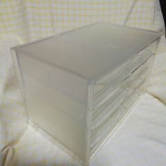 小物入れ★美品　横30cm奥18cm高20cmの画像