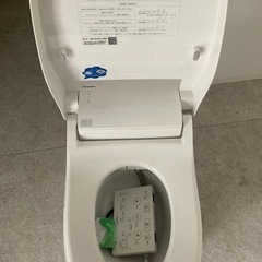 床排水標準タイプ 全自動おそうじトイレ オート開閉機能付 タンクレストイレの画像