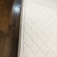 ベッドの画像