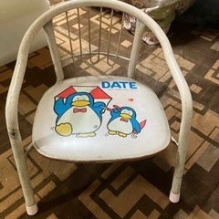 子供用椅子　差し上げます。