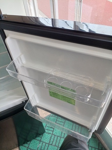 アース万代店　アイリスオーヤマ 142L 2ドア冷凍冷蔵庫 IRSD-14A-B ブラック 